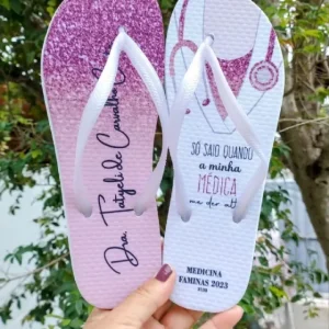 Chinelos Personalizados com estampas e cores exclusivas para você se destacar.
